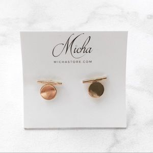 NWT Gold Circle Line Earrings